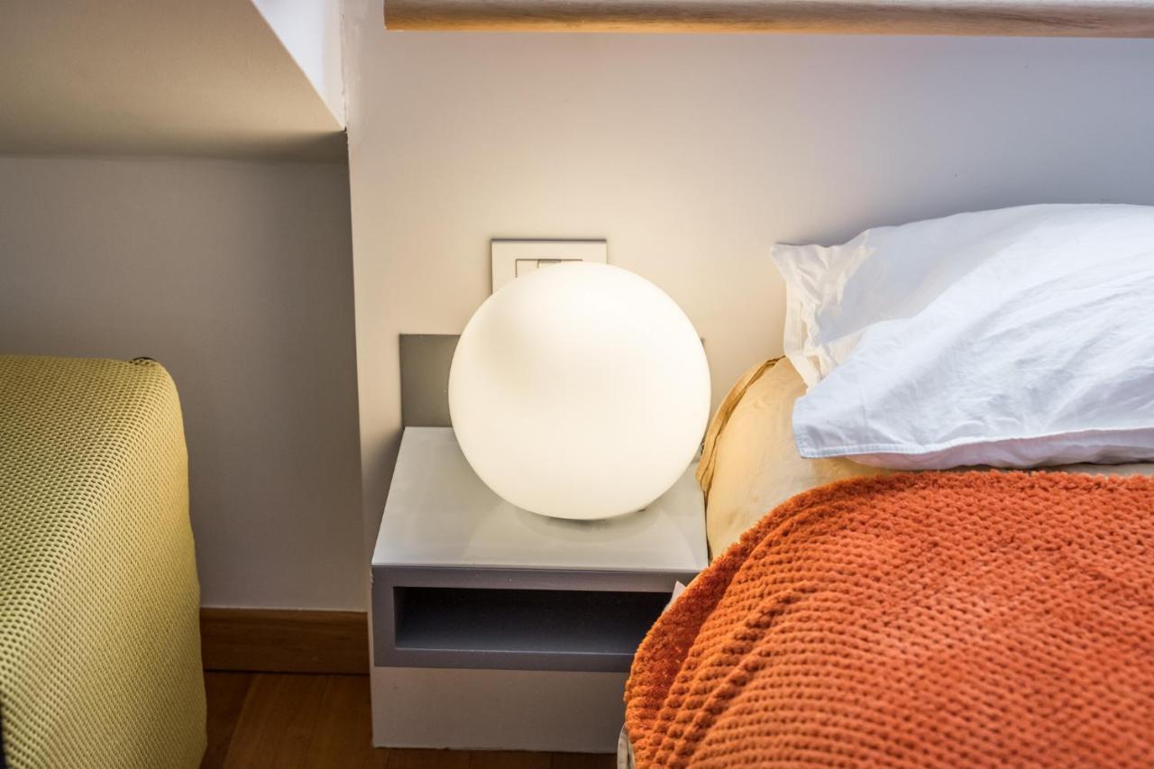 The Orange Attic - Navigli Area Apartment Milan Exterior photo